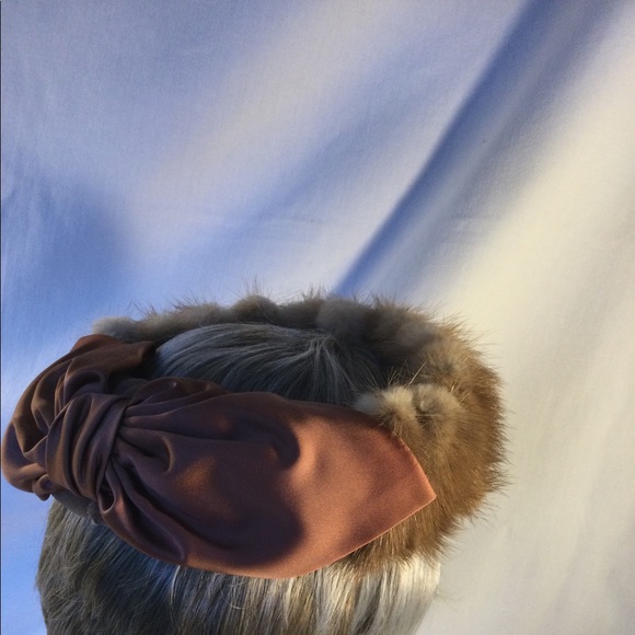 Chapeaux Louise Halo Fascinator Mink w/ Bow @ Back - Picture 3 of 7